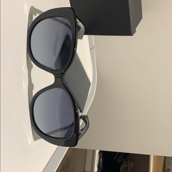 Brand new Dior Sunglasses - Picture 4 of 4